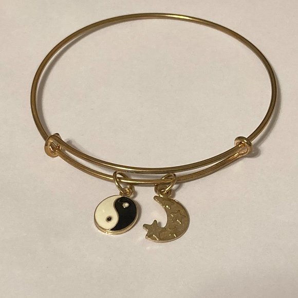Ying Yang Half Moon Star Charm Bracelet Gold Tone Wire Slider Adjustable Yoga - Picture 3 of 7